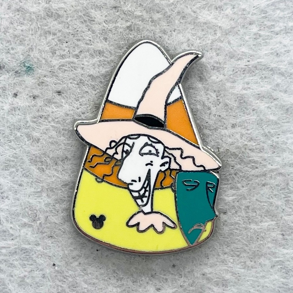 🔮 5/$25 Disney Nightmare Before Christmas Shock Candy Corn Pin